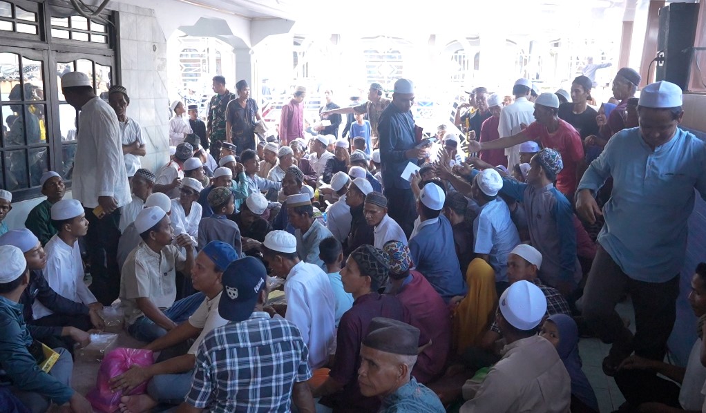 rumah supian HK diserbu warga