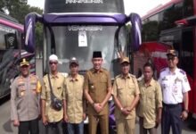 Bupati Tanah Laut Melepas Keberangkatan 123 Pemudik