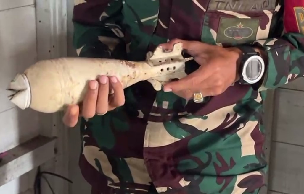 Farhan Temukan Mortir di Atas Plafon Rumahnya