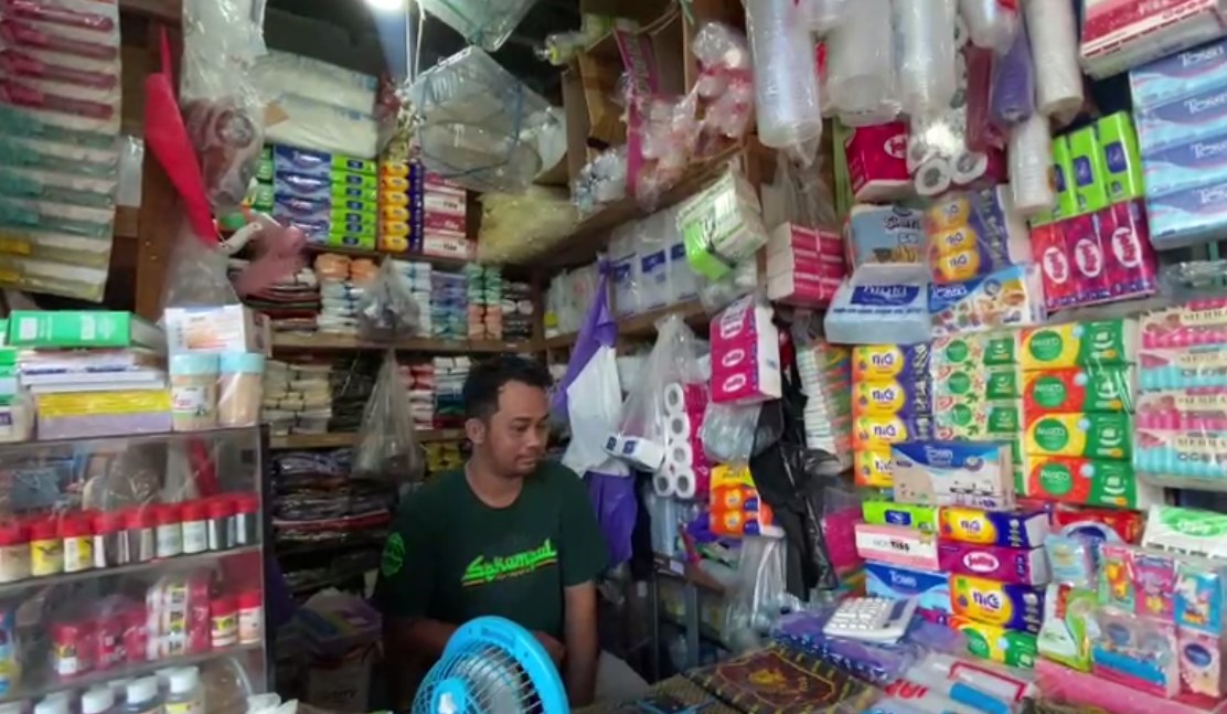 Harga Plastik Naik Hampir 50 Persen