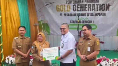 300 Siswa Lebih Dapat Perlengkapan Sekolah Gratis