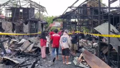 Delapan Bangunan di Gang Pelangi Terbakar