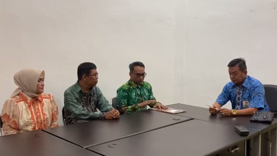 Sekdaprov Kalsel Serahkan Berkas Pencalonan Ketum KORMI Kalsel