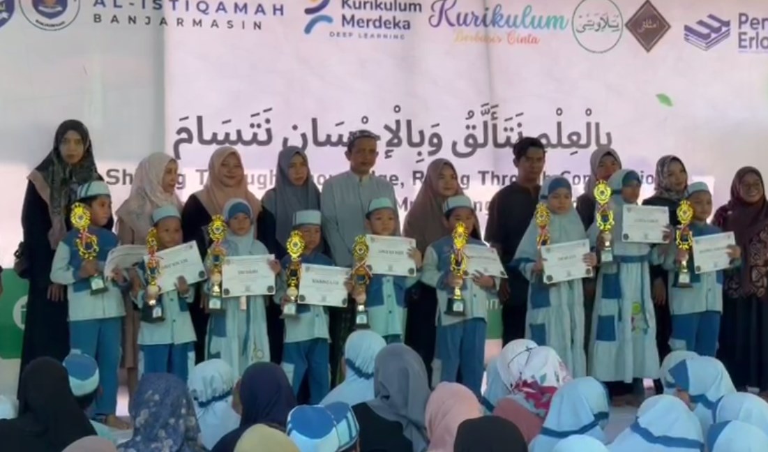 MI Al-Istiqamah Santuni Murid Yatim Piatu di Momentum 10 Muharam