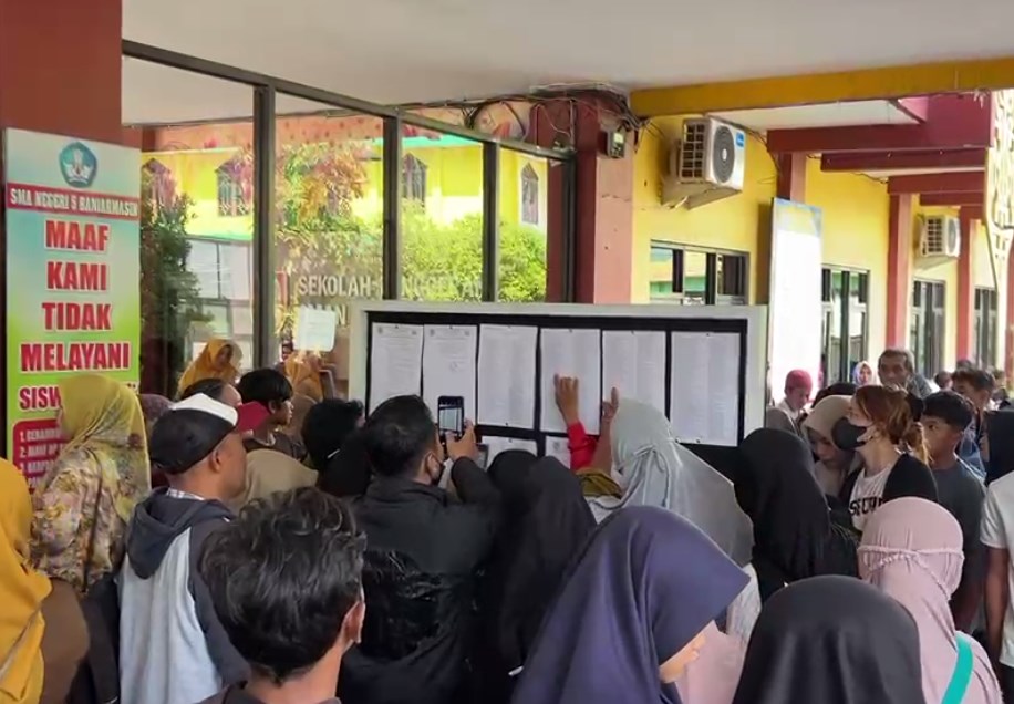 SMA Negeri 5 Banjarmasin Verifikasi Ketat Berkas Calon Siswa saat Daftar Ulang
