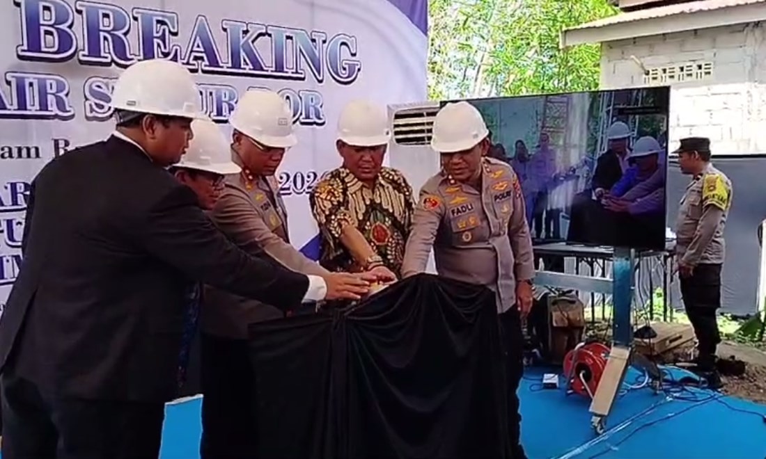 Polda Kalsel Bangun 11 Sumur Bor untuk Bantu Air Bersih Bagi Warga