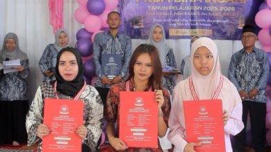 Luluskan Ratusan Warga Belajar, PKBM Bina Insani Dorong Pendidikan hingga Perguruan Tinggi