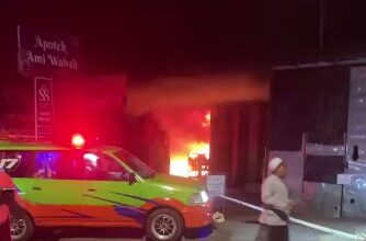 Apotek di Teluk Tiram Darat Banjarmasin Dilahap Api