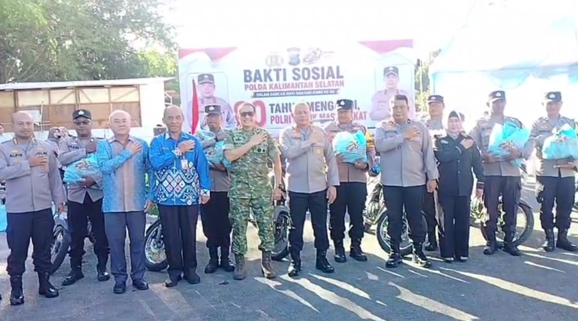 Polda Kalsel Salurkan 2.244 Paket Sembako bagi Warga Kurang Mampu