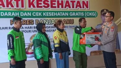 Polres Banjarbaru Bersama Ojol Gelar Donor Darah dan Pemeriksaan Kesehatan