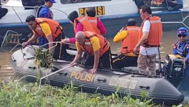 Polda Kalsel Gelar Program ASRI, Bersihkan Sungai Martapura