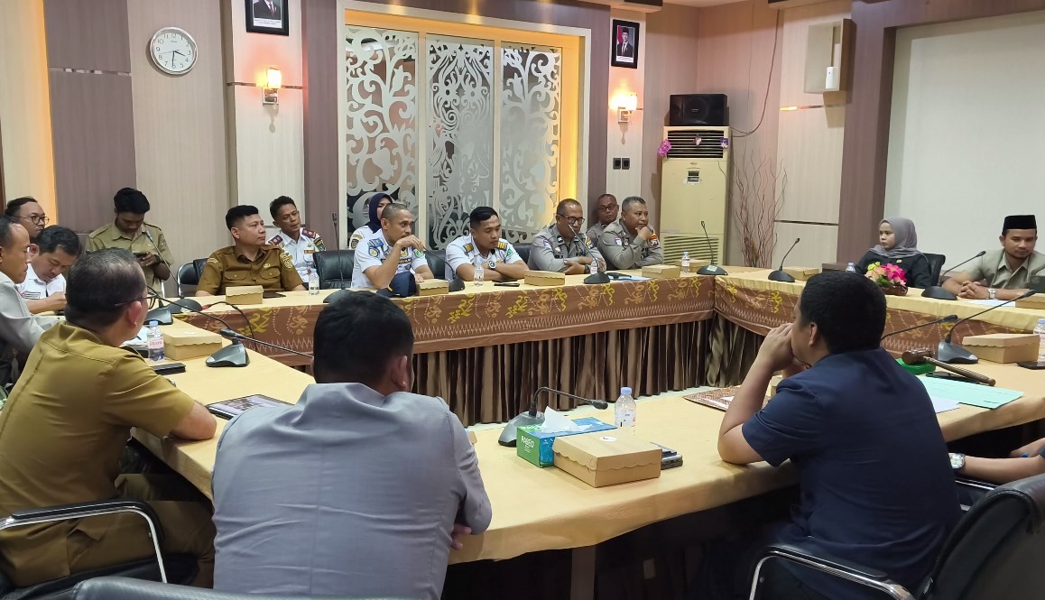DPRD Tanah Bumbu menggelar rapat kerja gabungan