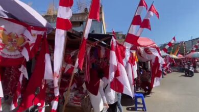 Penjualan Aksesoris Kemerdekaan Cenderung Sepi, Harga Naik