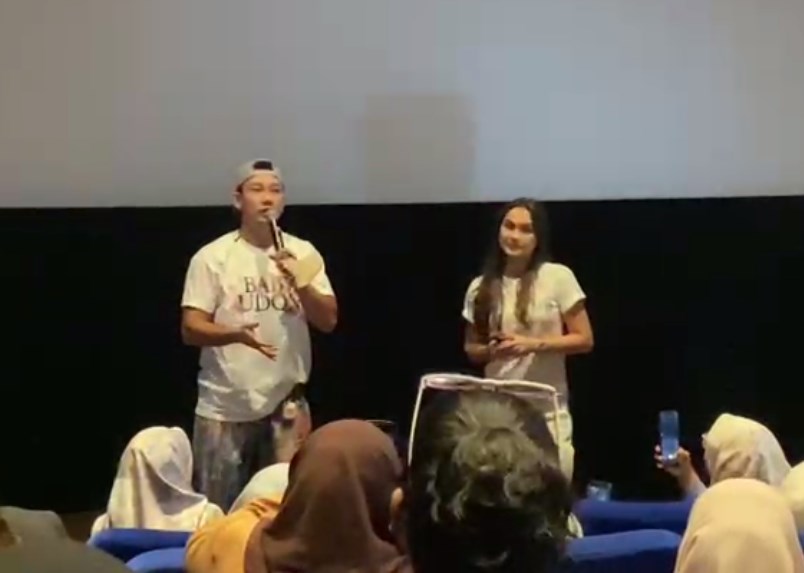 Denny Sumargo dan Caitlin Halderman Sapa Warga Kalsel