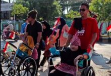 Penyandang Disabilitas di Banjarbaru Meriahkan Jalan Sehat Berbusana Adat Nusantara