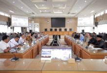 rapat dengar pendapat Komisi III DPRD Kalimantan Selatan bersama BPJN dan perwakilan warga