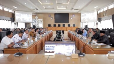 rapat dengar pendapat Komisi III DPRD Kalimantan Selatan bersama BPJN dan perwakilan warga