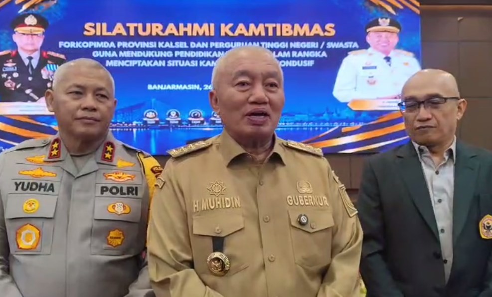 Gubernur Kalsel H. Muhidin