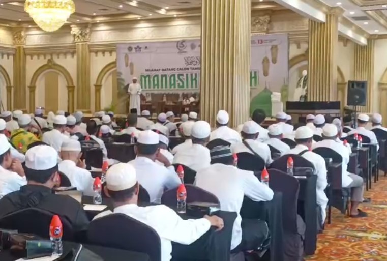 Sebanyak 600 lebih jemaah mengikuti manasik umrah