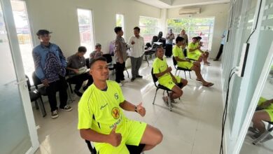 Bekerja Sama dengan Barito Putera, UPTD PRSPD Iskaya Banaran Gelar Potong Rambut Gratis