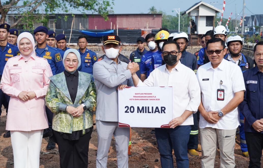 Rifqinizamy simbolis bantuan karhutla