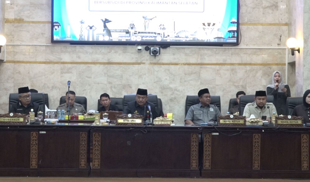 rapat paripurna