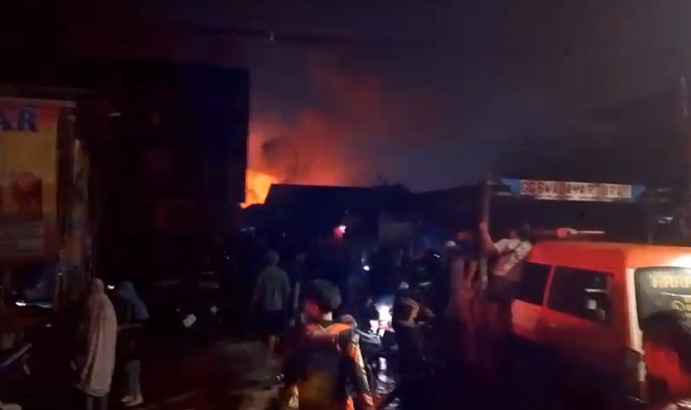 Kebakaran di Gang Swadaya