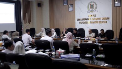 rapat kerja Komisi I bersama Dinas Kependudukan dan Pencatatan Sipil Provinsi Kalsel