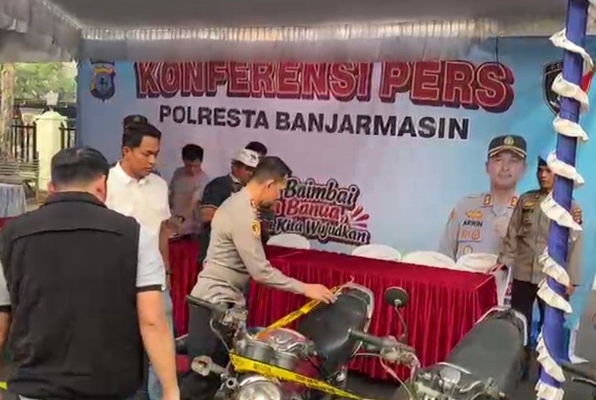 Polresta Banjarmasin Amankan 4 Pria dan Sita Ratusan Obat Terlarang