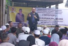 Supian HK dalam sosialisasi peraturan daerah di Desa Palbatu dan Desa Tampakang