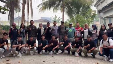 14 atlet gulat gaya bebas Kalimantan Selatan bersama sejumlah pelatih diberangkatkan ke Malaysi